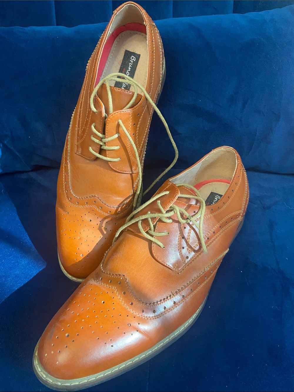 Men's Tan Wingtip Derby Shoes with Brogue Detailing